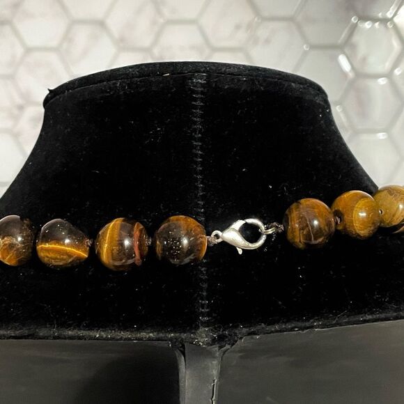 Elegant Tigers Eye Large Beaded Necklace - Picture 4 of 4